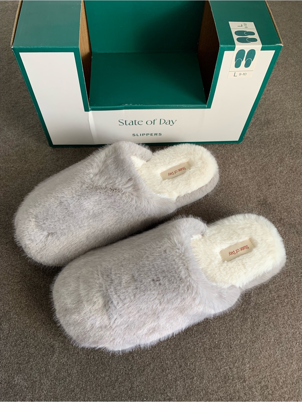 State of the Day Women’s Light Gray Faux Fur Slippers Mule Large 9-10